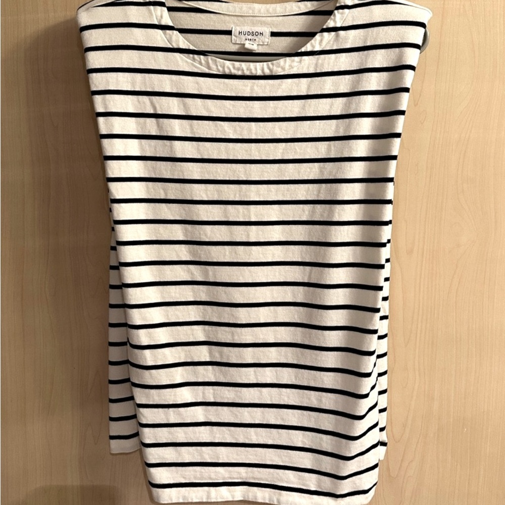 Hudson North Padded Sholder Tank Top comes in another color Navy free with